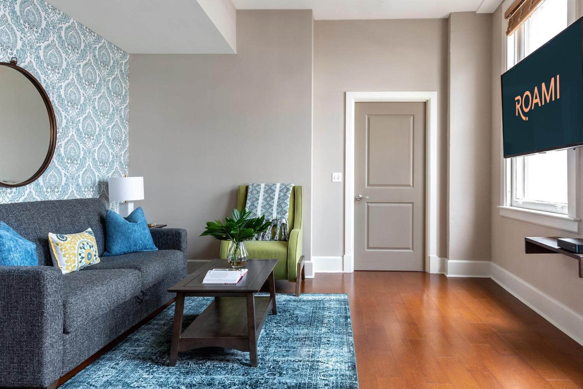 Roami At Hibernia Tower Apartment *