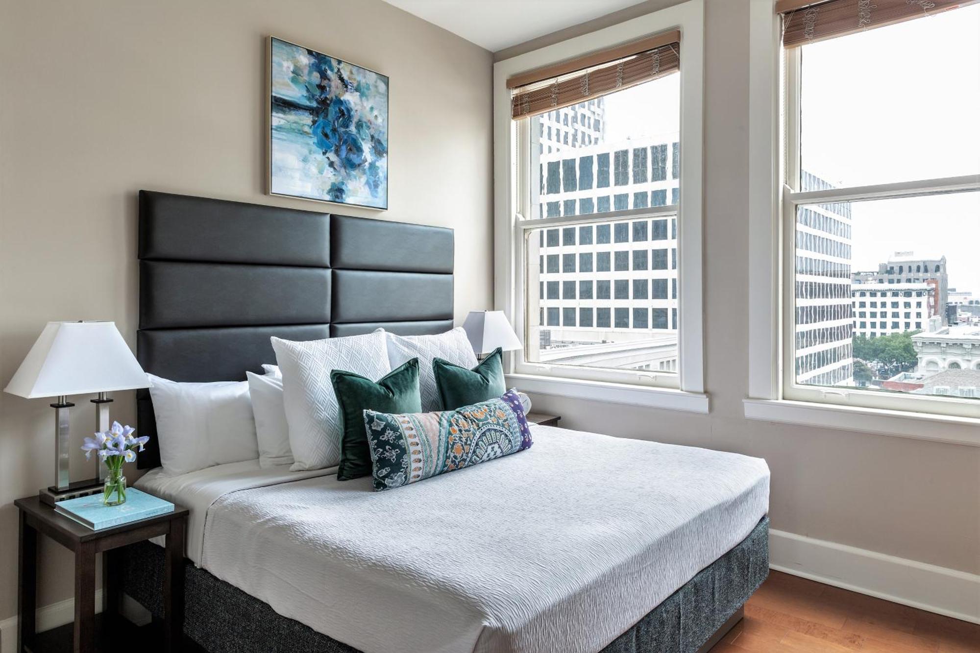 Roami At Hibernia Tower Apartment *