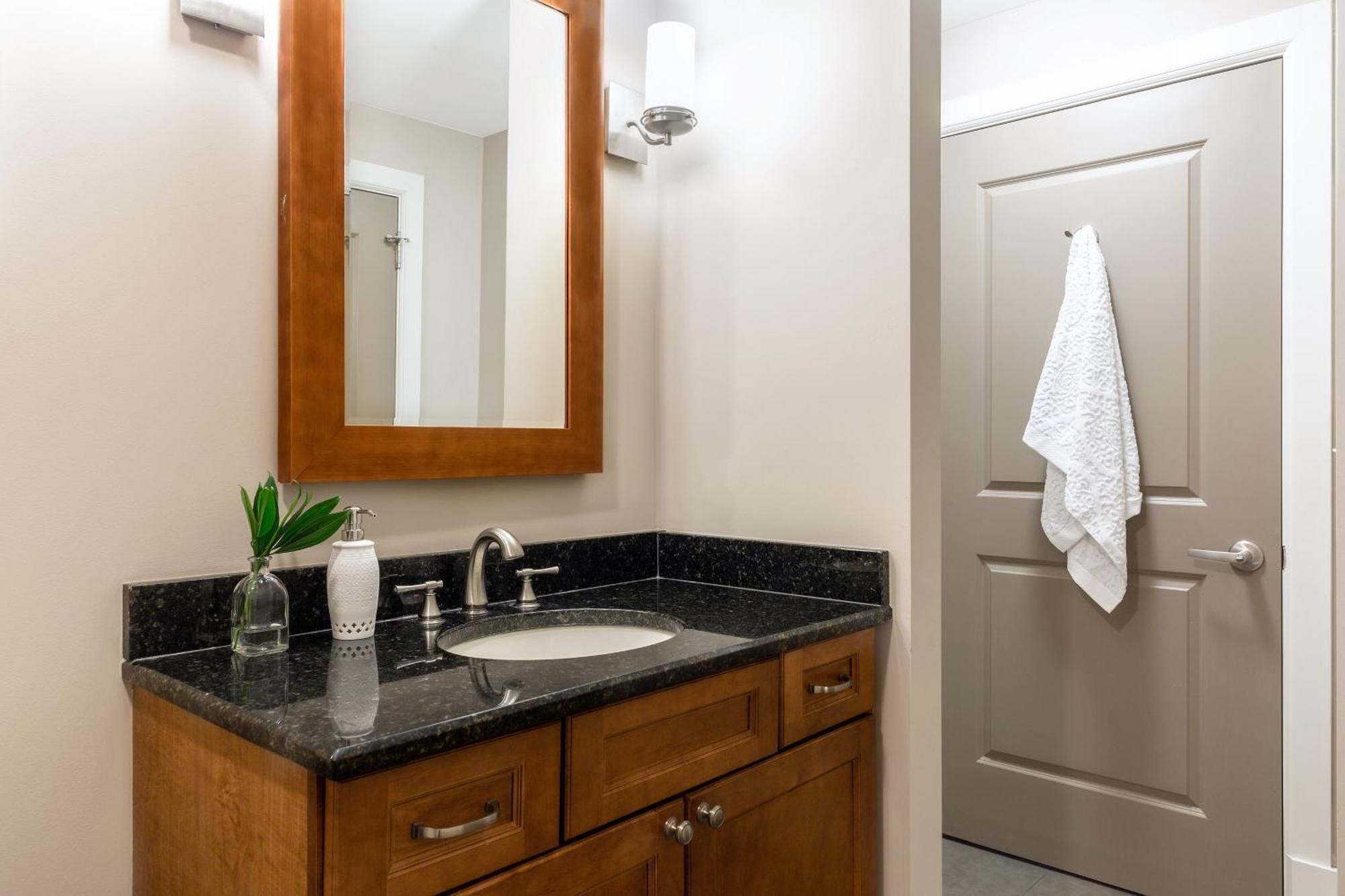 Apartment Roami At Hibernia Tower