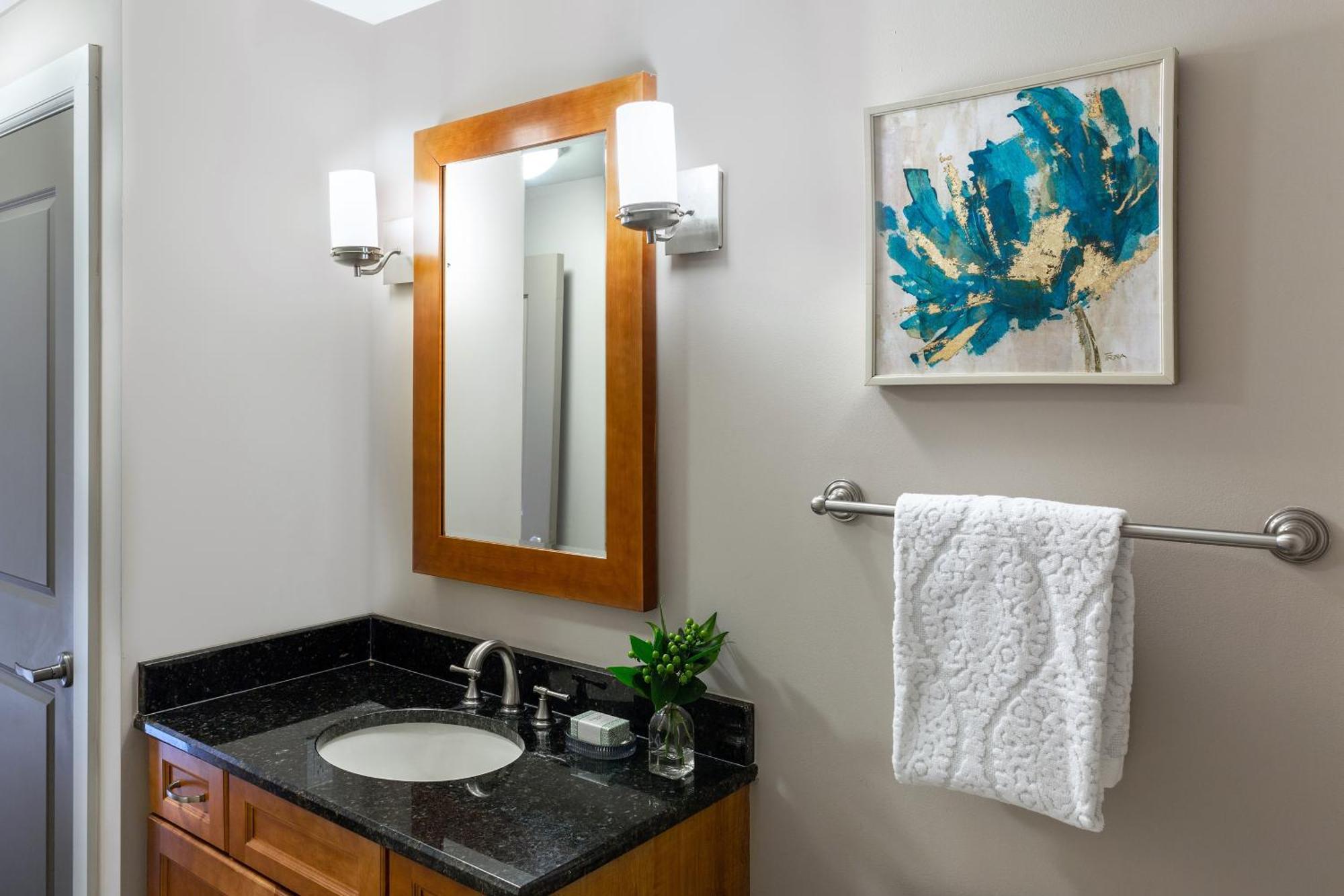 Roami At Hibernia Tower Apartment *